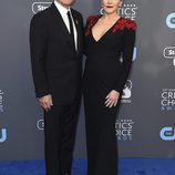 Patrick Stewart y Sunny Ozell en la alfombra roja de los Critics' Choice Awards 2018