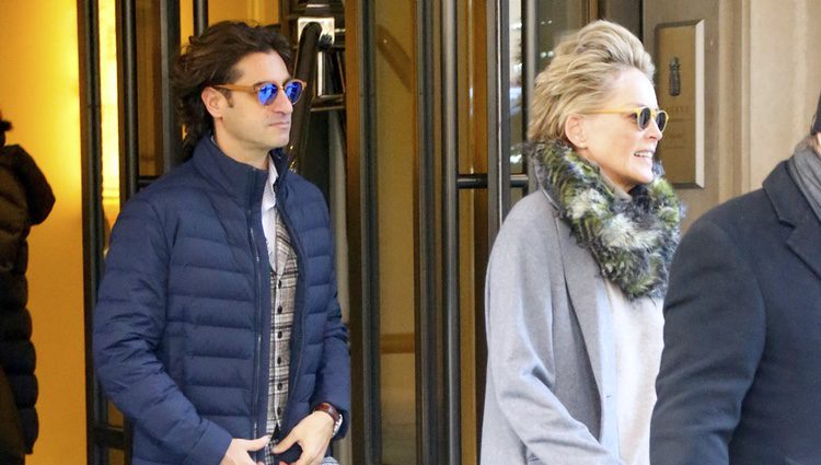 Sharon Stone paseando por Nueva York con su novio