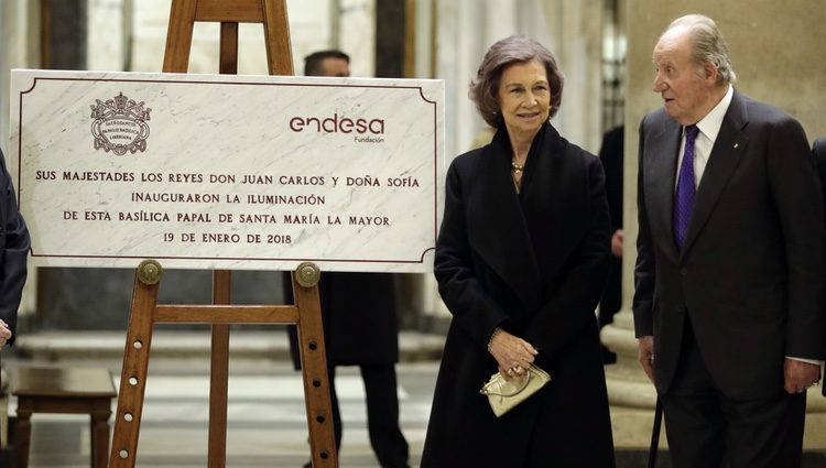La Reina Sofía y el Rey Juan Carlos, juntos en la inauguración de la iluminación de la Basílica Papal de Roma