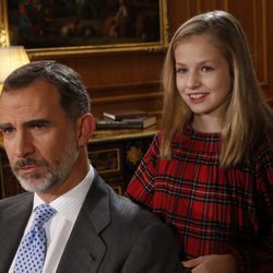 El Rey Felipe con la Princesa Leonor en la grabación del discurso de Navidad