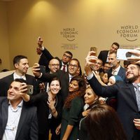 El Rey Felipe se hace selfies en el World Economic Forum