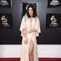 Lana del Rey en la alfombra roja de los Premios Grammy 2018