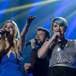 Marina, Nerea y Ricky en su actuación durante la gala de elección de Eurovisión en 'OT 2017'