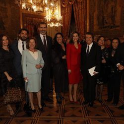 Los Reyes Felipe y Letizia con Pablo Alborán, Raphael, Natalia Figueroa y Miguel Poveda