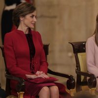 La Reina Letizia y la Infanta Sofía en la entrega del Toisón de Oro a la Princesa Leonor
