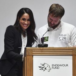 Meghan Markle entrega por primera vez un premio de Endeavour Fund