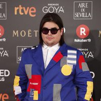 Brays Efe en la alfombra roja de los Premios Goya 2018