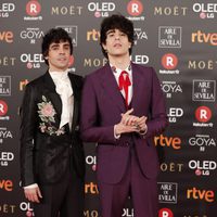 Javier Calvo y Javier Ambrossi en la alfombra roja de los Premios Goya 2018