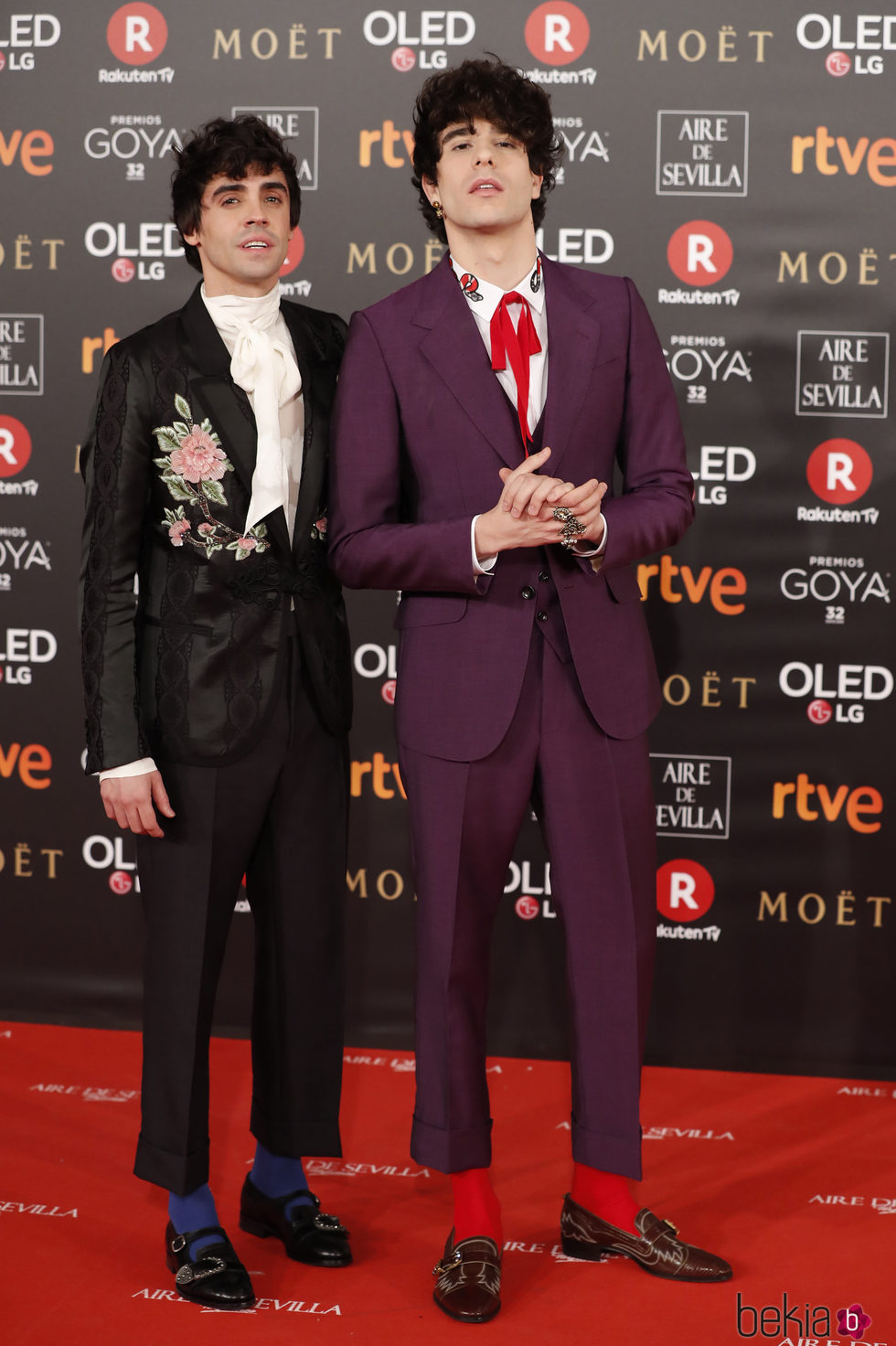 Javier Calvo y Javier Ambrossi en la alfombra roja de los Premios Goya 2018