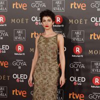 Úrsula Corberó en la alfombra roja de los Premios Goya 2018