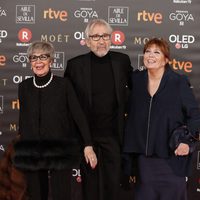 Concha Velasco, José Sacristán y Mercedes Sampietro en la alfombra roja de los Premios Goya 2018