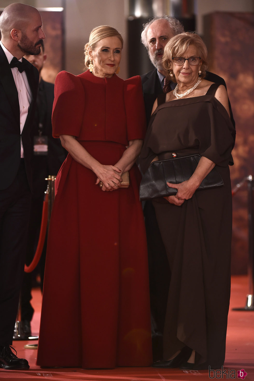 Manuela Carmena y Cristina Cifuentes en la alfombra roja de los Premios Goya 2018
