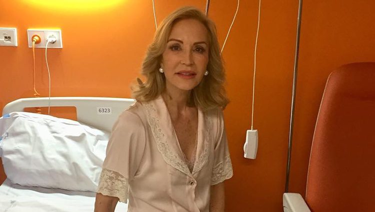 Carmen Lomana, hospitalizada por una operación de riñón