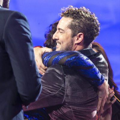 David Bisbal y Rosa López se abrazan en la gala final de 'OT 2017'