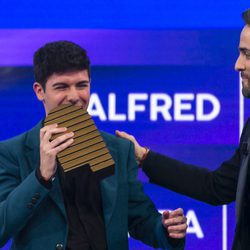 Alfred recibe el premio de cuarta finalista de 'OT 2017'