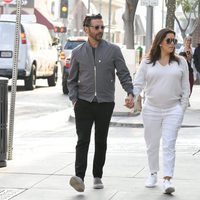 Eva y Longoria y su marido, Jose Baston, pasean por las calles de Beverly Hills