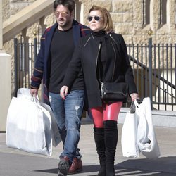 David Bustamante, de compras con su madre por Madrid