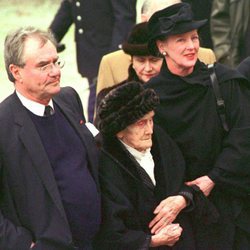 Enrique de Dinamarca con su madre y Margarita de Dinamarca