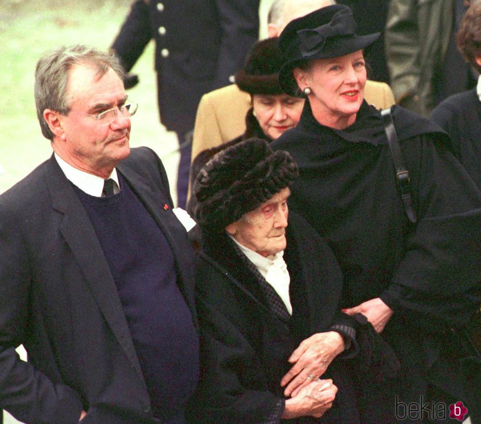 Enrique de Dinamarca con su madre y Margarita de Dinamarca