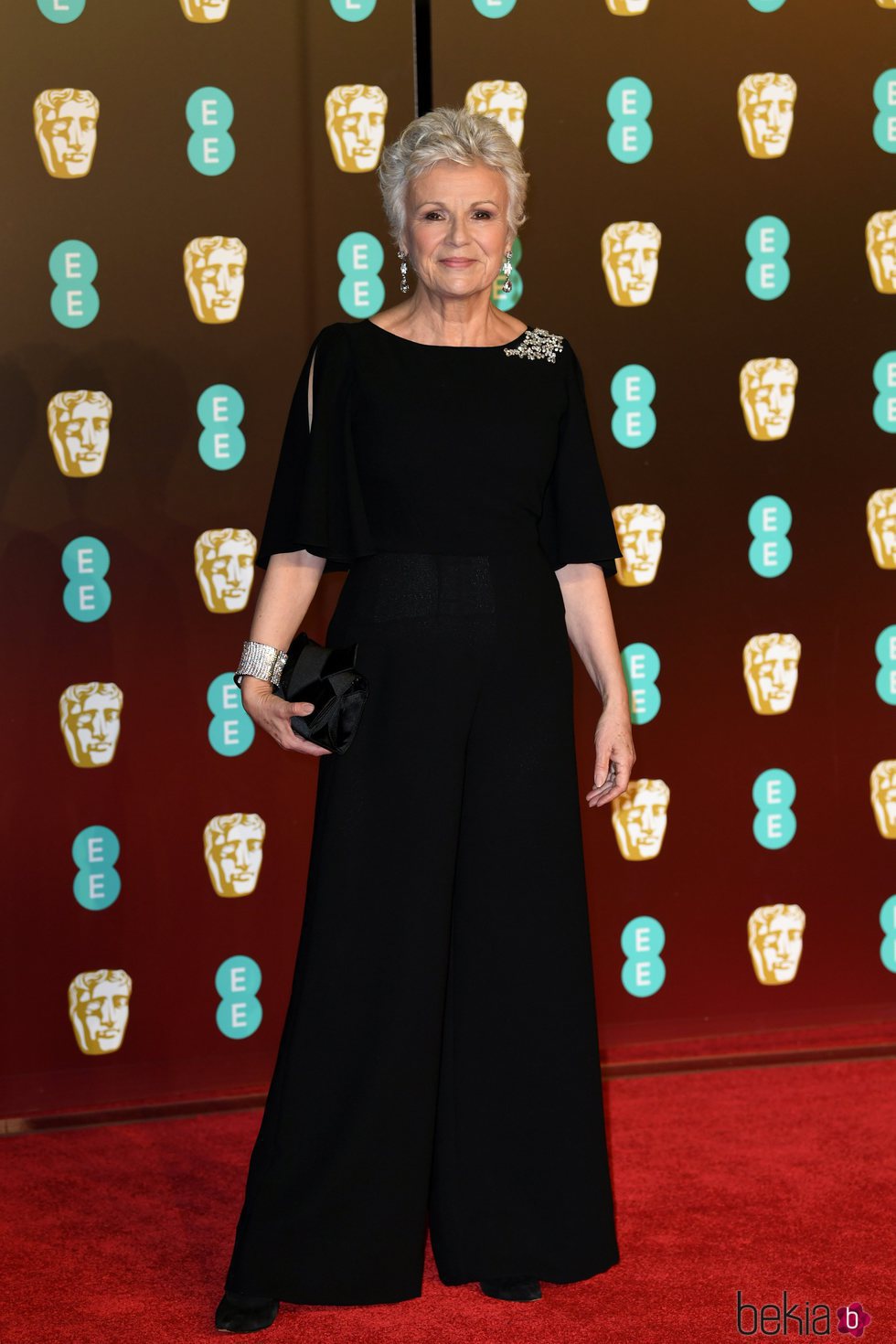 Julie Walters en la alfombra roja de los Premios BAFTA 2018