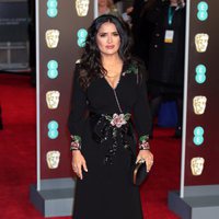 Salma Hayek en la alfombra roja de los Premios BAFTA 2018