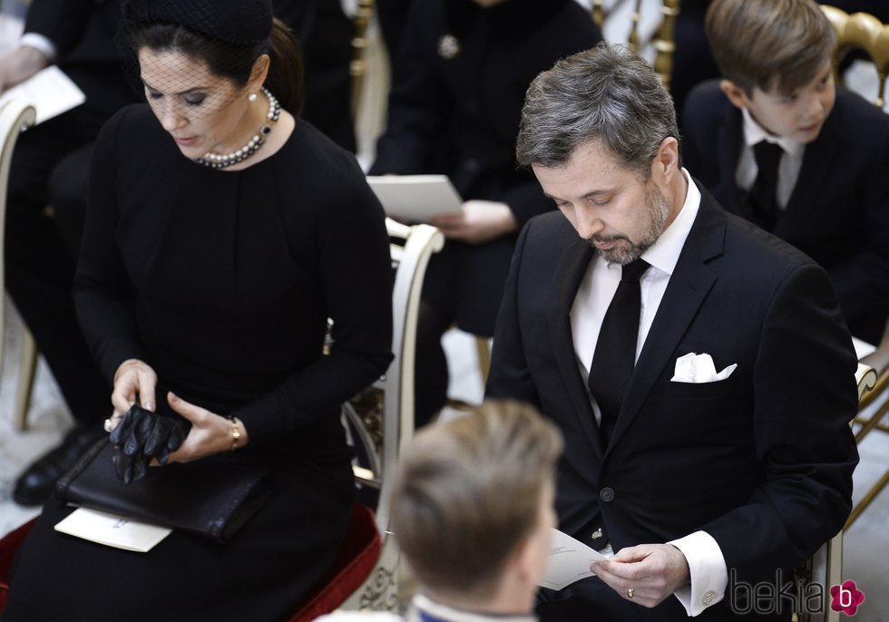Federico y Mary de Dinamarca en el funeral de Enrique de Dinamarca