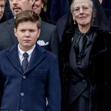 Federico y Margarita de Dinamarca y el Príncipe Christian en el funeral de Enrique de Dinamarca