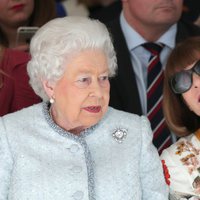 La Reina Isabel y Anna Wintour en la London Fashion Week 2018