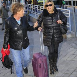 Chelo García Cortés y Terelu Campos saliendo del hospital a visitar a María Teresa Campos tras ser operada de una suboclusión intestinal