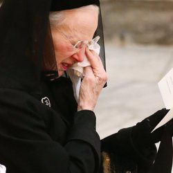 Margarita de Dinamarca llorando en el funeral de Enrique de Dinamarca