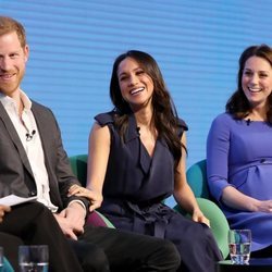 El Príncipe Harry, Meghan Markle y Kate Middleton en el Forum de la Royal Foundation