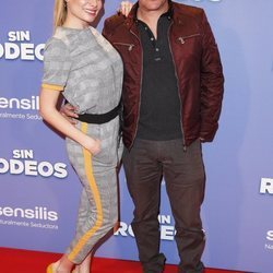 Gustavo González y María Lapiedra en la premier de 'Sin Rodeos'