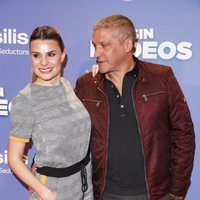 Gustavo González y María Lapiedra, muy cariñosos en la premier de 'Sin Rodeos'