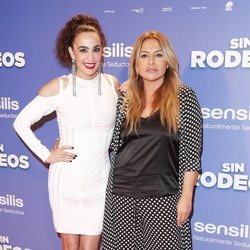 Cristina Rodríguez y Critina Tárrega en la premier de la película 'Sin Rodeos'