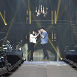 Aitana y Cepeda durante los ensayos del primer concierto de la gira de 'OT 2017'
