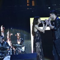Aitana y Cepeda durante el primer concierto de la gira de 'OT 2017' en Barcelona