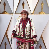 Agnes Varda en la alfombra roja de los Premios Oscar 2018