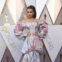 Andra Day en la alfombra roja de los Premios Oscar 2018