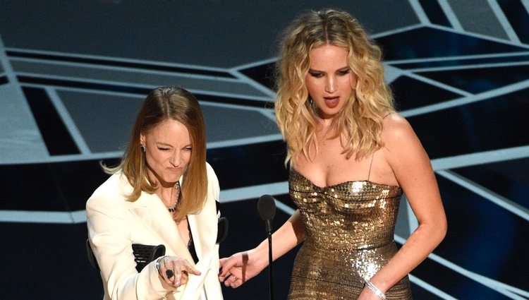 Jodie Foster y Jennifer Lawrence en la Gala de los Oscars 2018