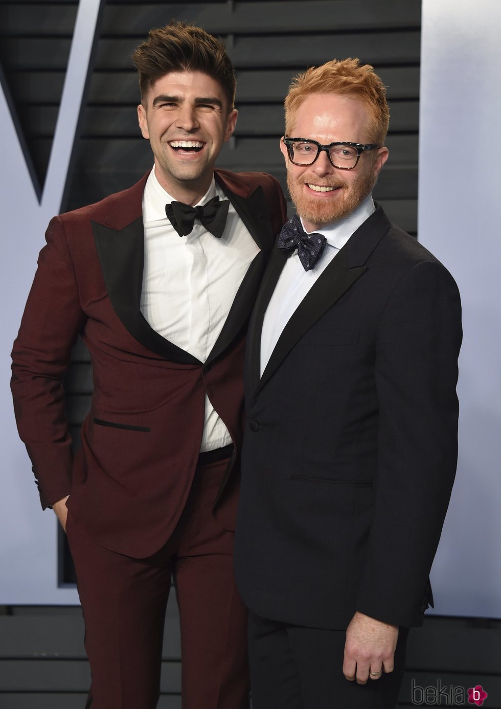 Jesse Tyler Ferguson y Justin Mikita en la fiesta Vanity Fair tras los Oscar 2018