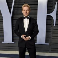 Ronan Farrow en la fiesta Vanity Fair tras los Oscar 2018