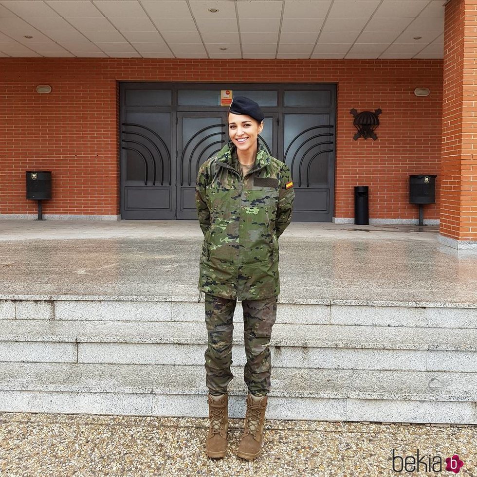 Paula Echevarría, uniformada de militar para su nueva serie 'Los Nuestros'