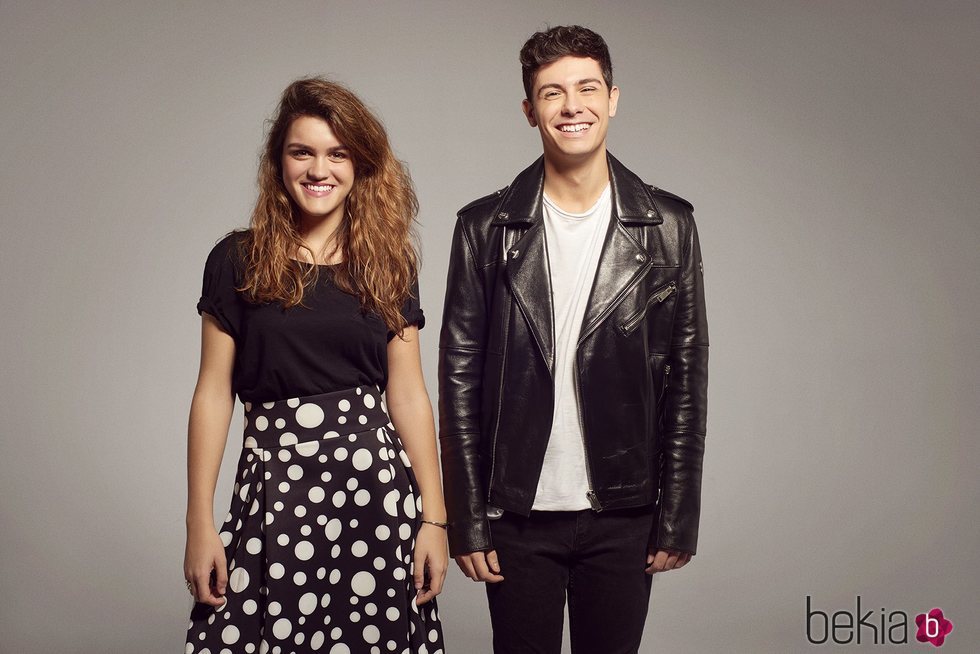 Alfred y Amaia, sonrientes en el posado oficial de Eurovisión 2018