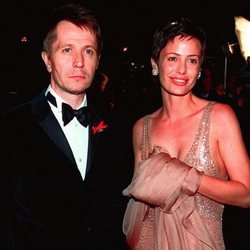 Gary Oldman y su exmujer Donya Fiorentino en 2001