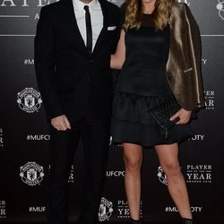 Juan Mata y Evalina Kamph en la gala Manchester United Player of The Year Awards 2016
