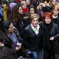 Chelo García Cortés, Rosa Villacastín y Ana Rosa Quintana en la huelga del 8 de marzo por el Día de las Mujeres