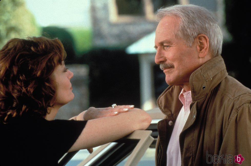 Susan Sarandon y Paul Newman en la película 'Al caer el sol' 1998