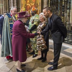 La Reina Isabel saluda a Liam Payne en el Día de la Commonwealth 2018