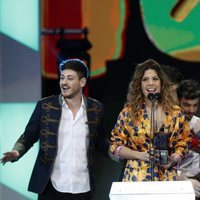Miriam agradeciendo el premio de 'OT 2017' en los Premios Cadena Dial 2018