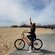 Paula Echevarría paseando en bicicleta en Los Angeles